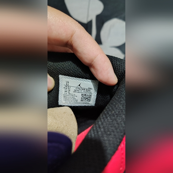 Women's air Jordan retro size 11 - Picture 12 of 12